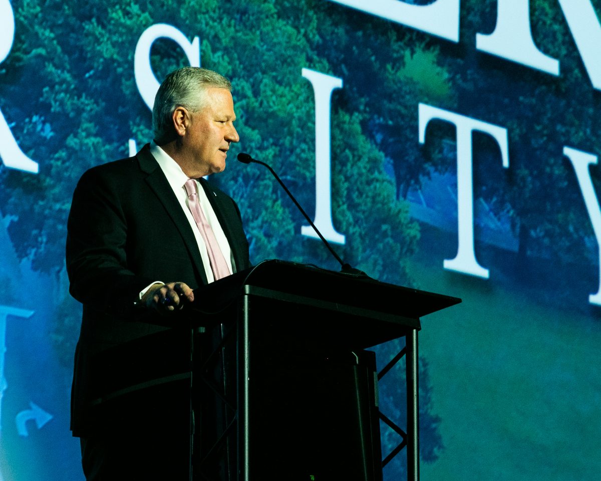 Mike Williams speaks at the Faulkner University 2021 Benefit Dinner. 