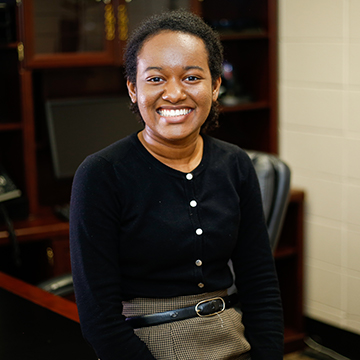 Michaela McMeans, Contact Rep, Executive & Prof Enrollment