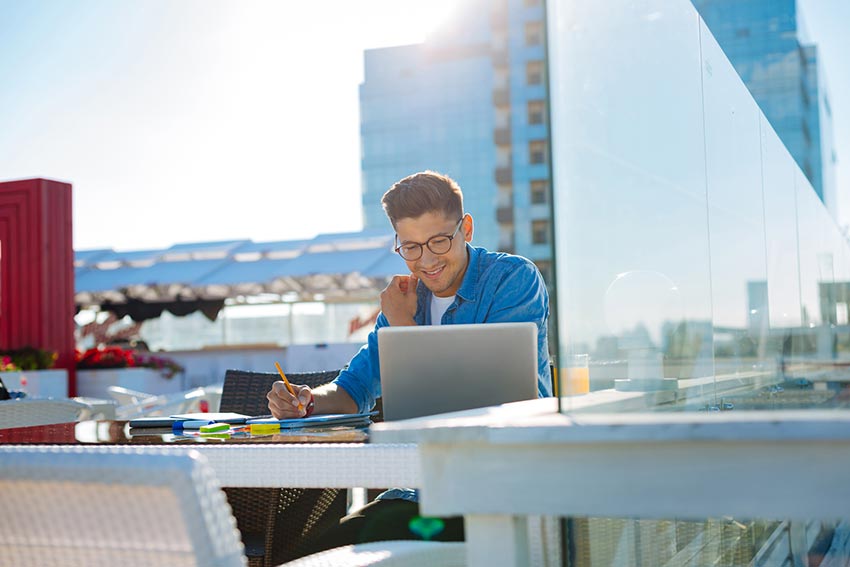 student-studying-outside