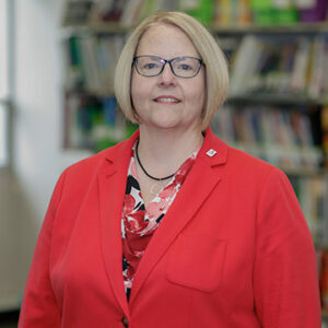 Sandra Ledwell Headshot