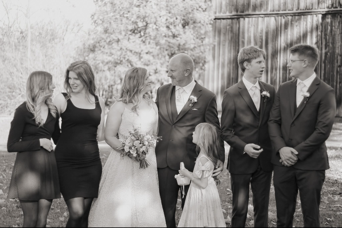 nikki-j-langendoen-family-download-3x