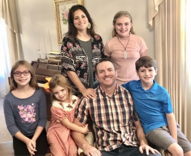 Alan with his wife, Lauren, and their four children: Victoria, Grace Ann, Sam, and Della.