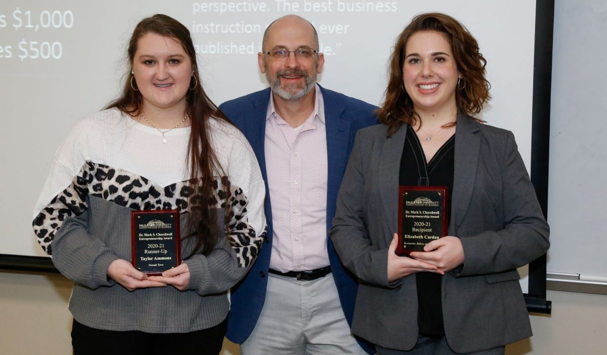 L-r, Taylor Ammons, David Gregor, Elizabeth Carden. 