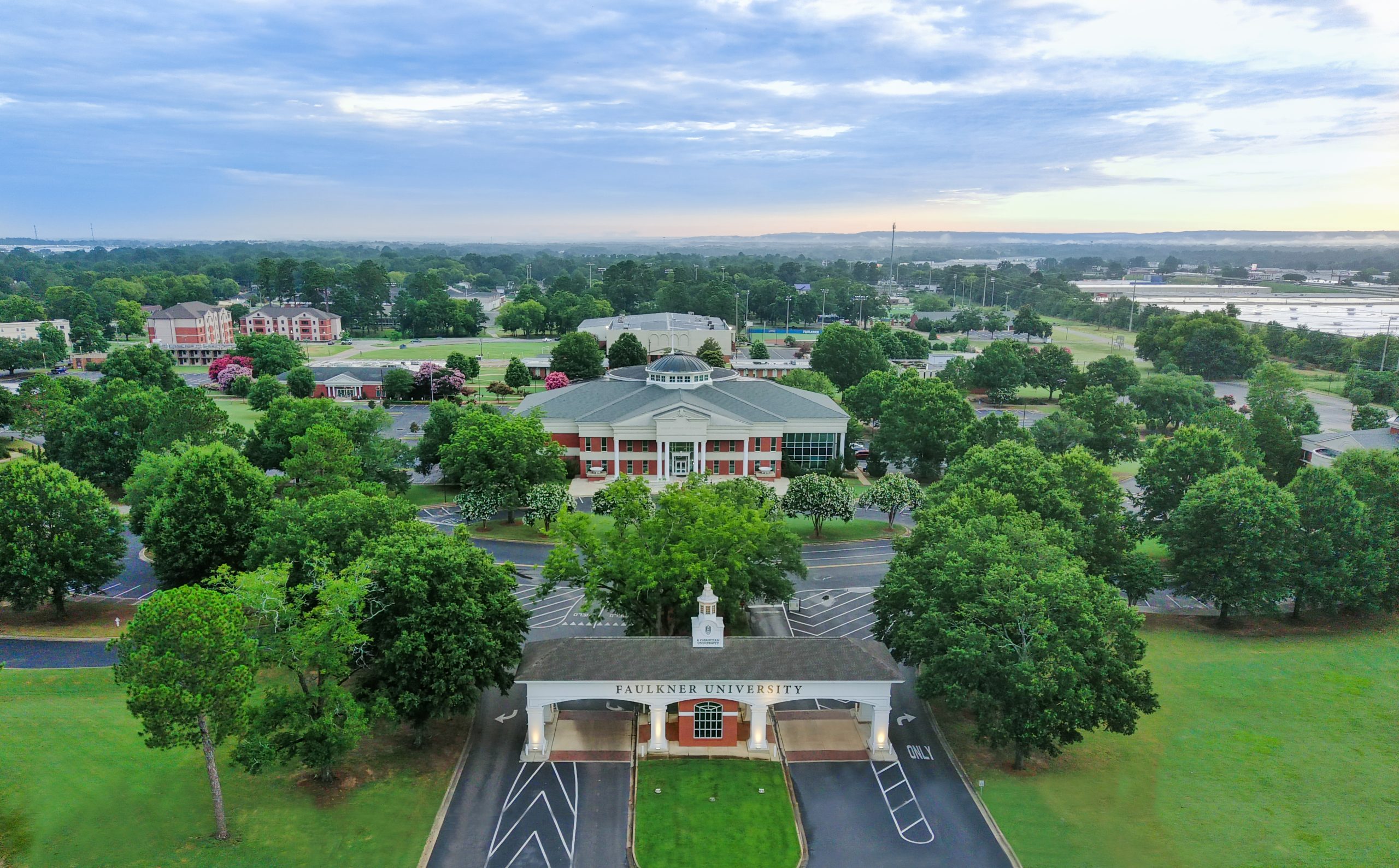 Faulkner University colleges
