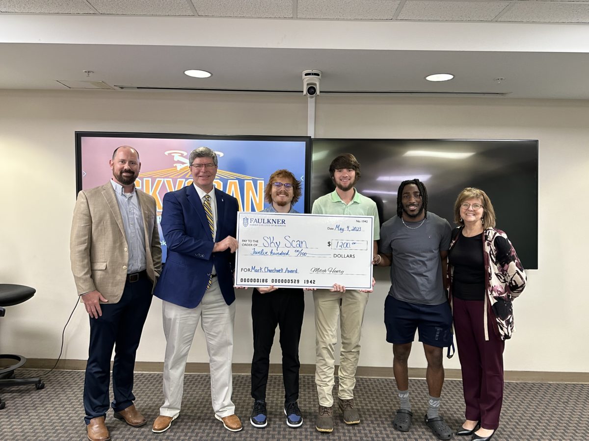 l-r Justin Bond, Mitch Henry, Cole Kelley, Parker Mock, Fred Martin and Donna Churchwell.