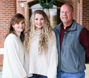 l-r Elizabeth Collier, her daughter Shelby, and her husband Wade.